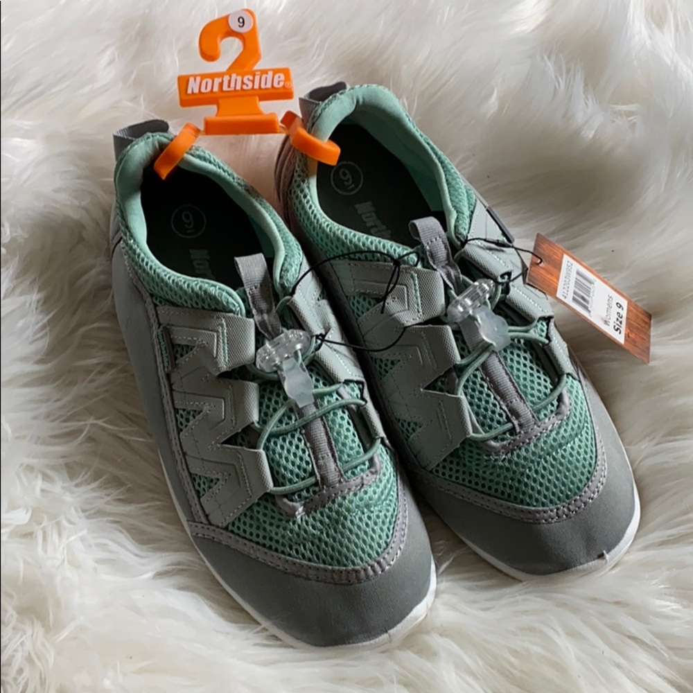 Northside brille water shoes new with tags